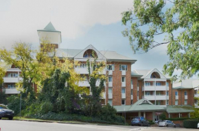 Отель Nesuto Pennant Hills  Пеннант Хилс